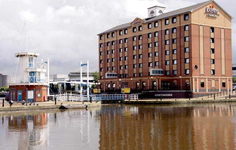Holiday Inn Express Manchester - Salford Quays, An Ihg Hotel Bagian luar foto